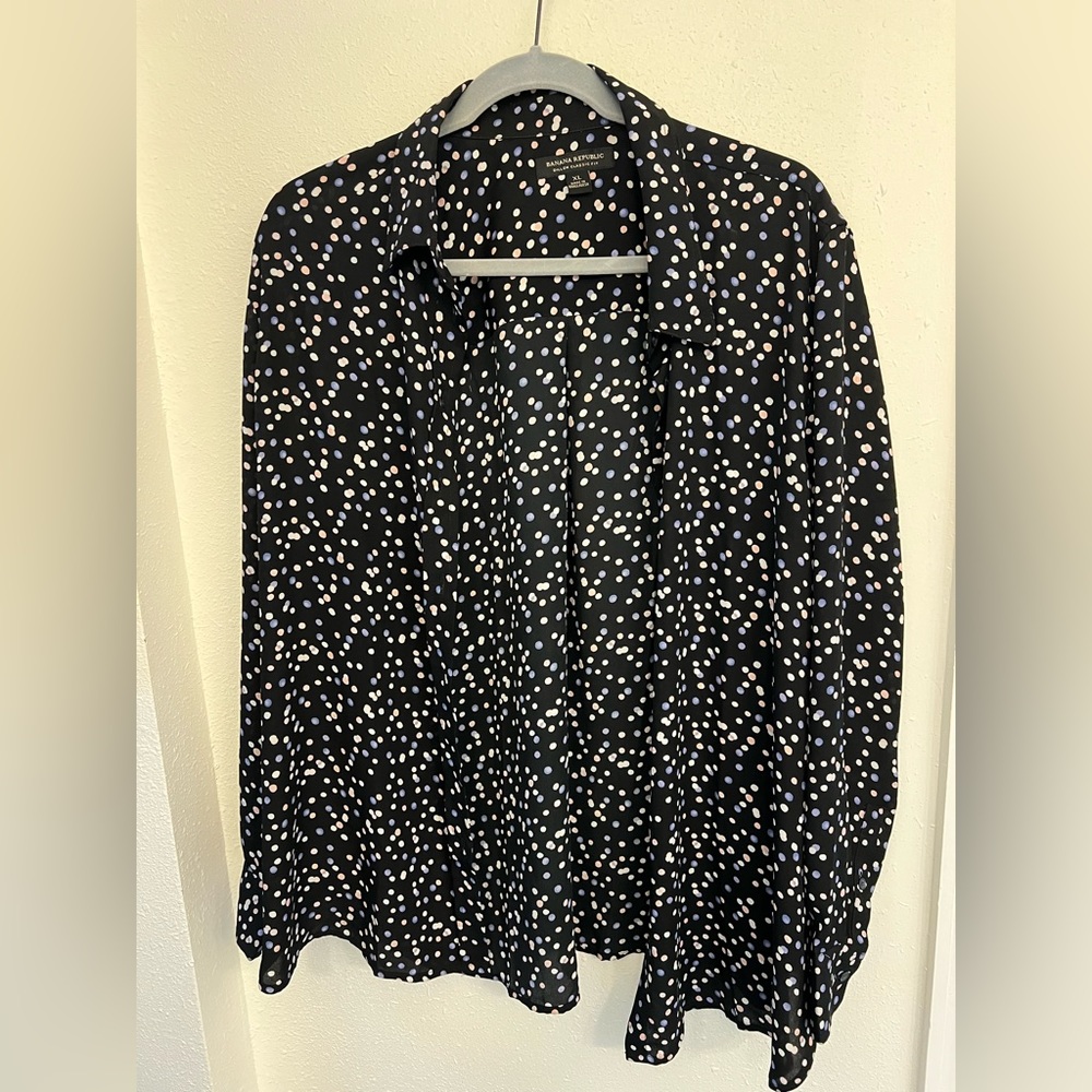 Banana Republic Dillion Classic Shirt.  Black with pink purple white dots XL.